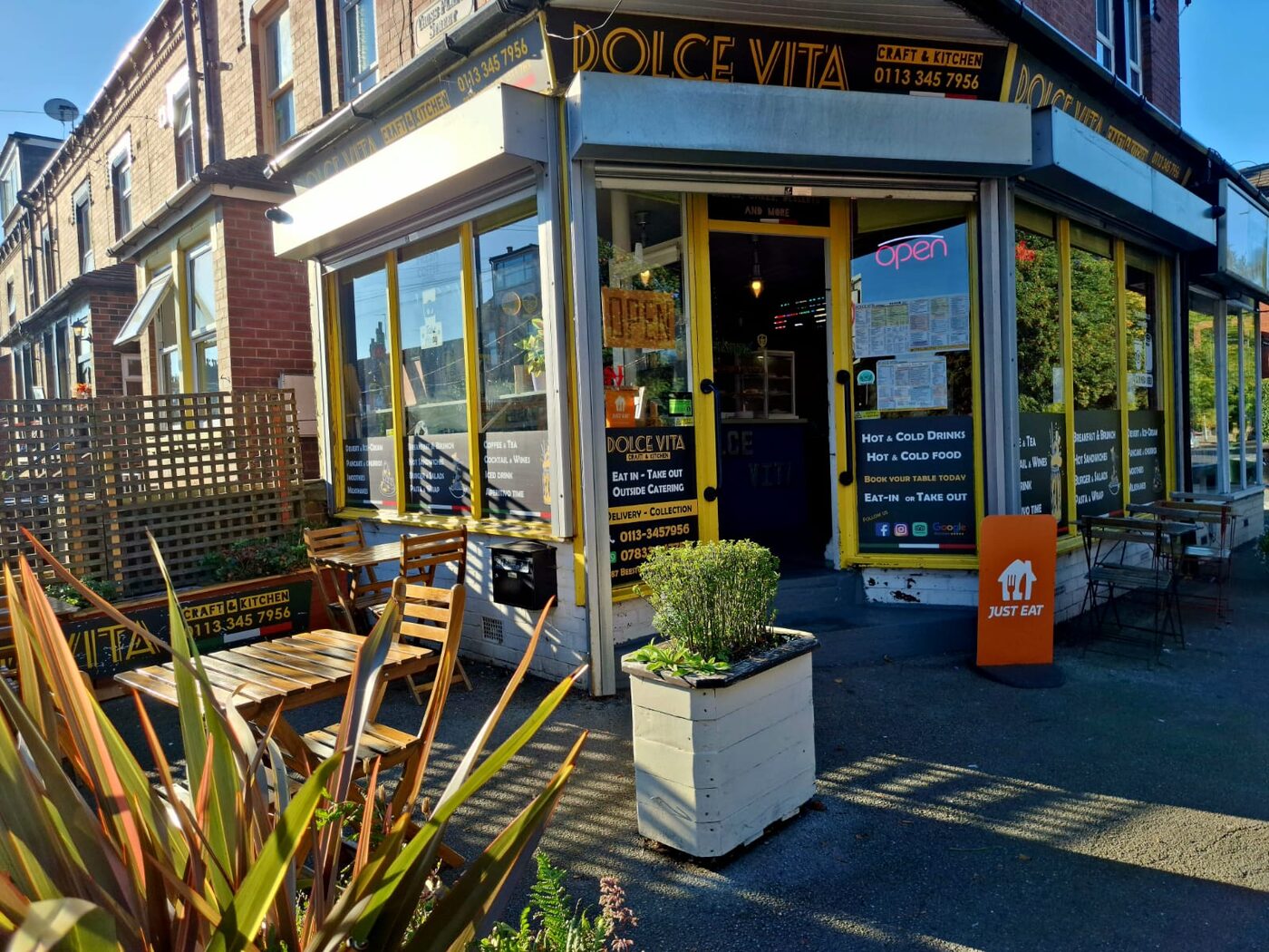 Dolce Vita storefront, side angle